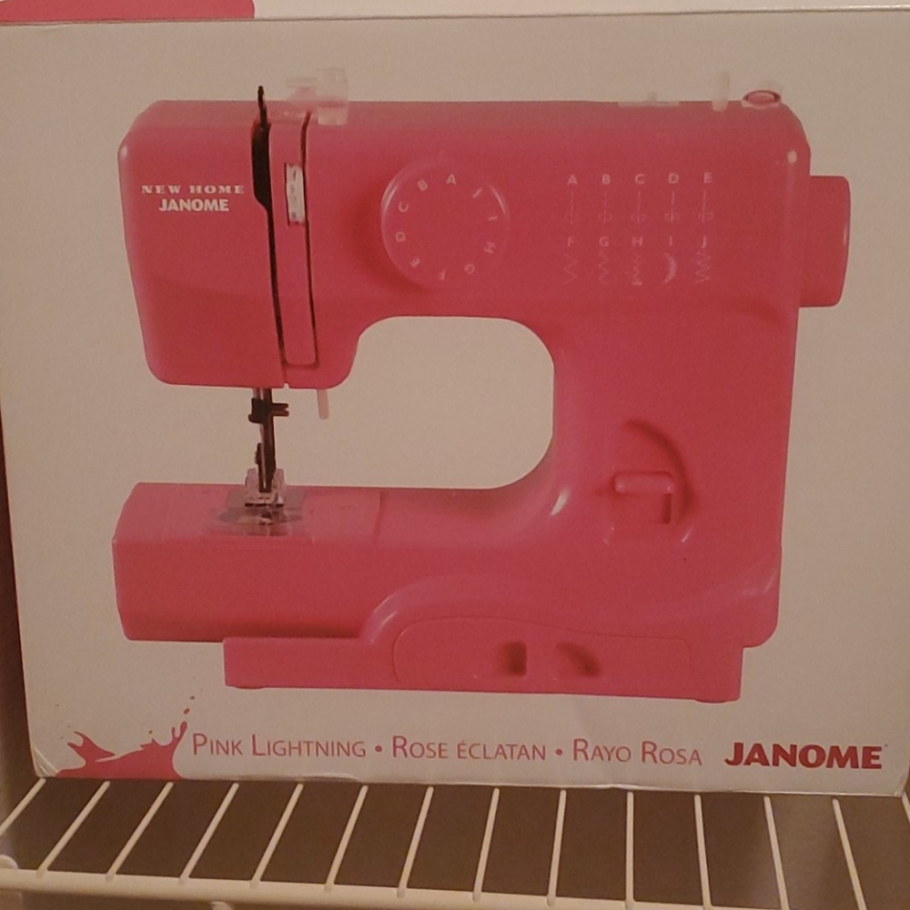 **JANOME Pink Lightening Sewing Machine **